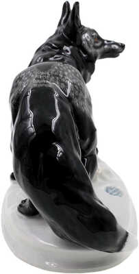 Скульптура «Чёрнобурая лиса»